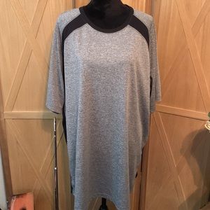 Short sleeve casual tshirt